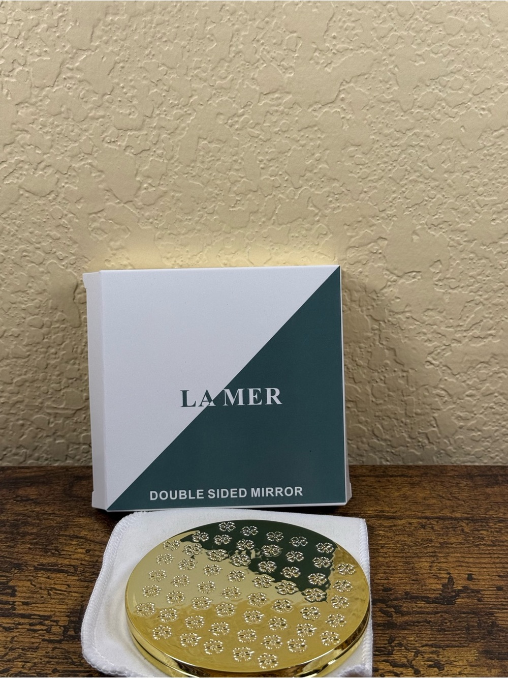 La Mer Double Sided Mirror - Gold Floral Compact